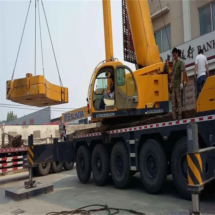 黔江当地吊车出租|机器吊装|75吨|工厂搬迁服务